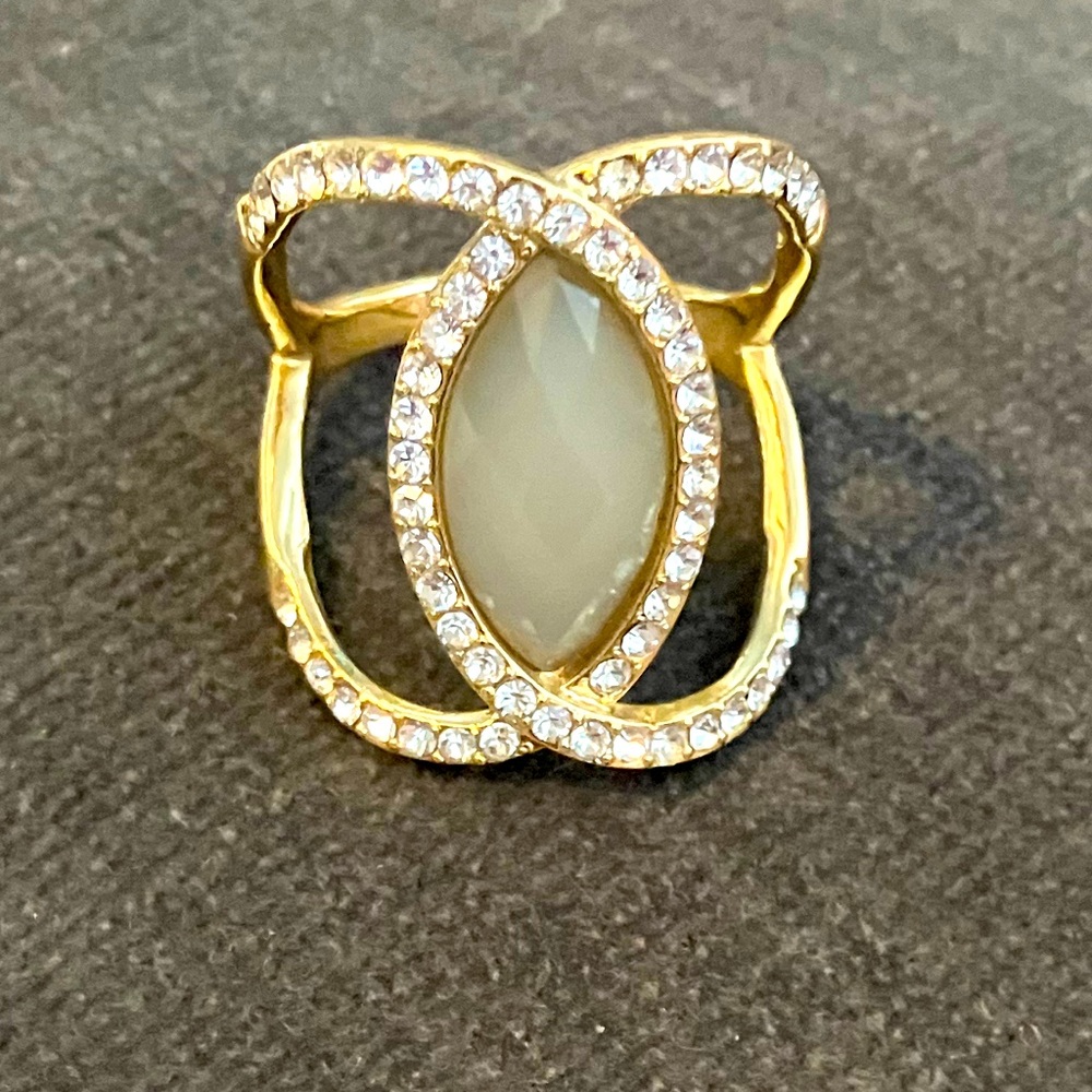BNWOT Nieman Marcus Cocktail Ring Size 10